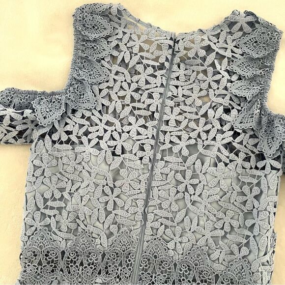AMUR Evelyn Light Blue Lace Cold Shoulder Mini Dress, Size 8 NWOT - Picture 10 of 12